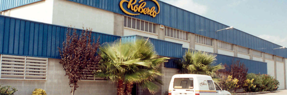 1988. Traslado de la sede central a las instalaciones de Riudellots de la Selva (Girona)